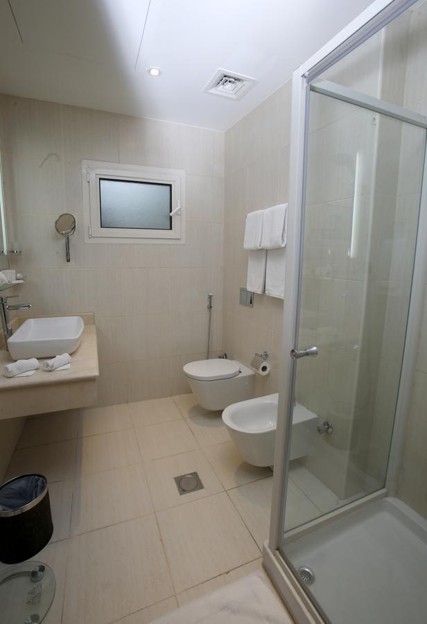 Rawda Hotel Doha Exteriör bild