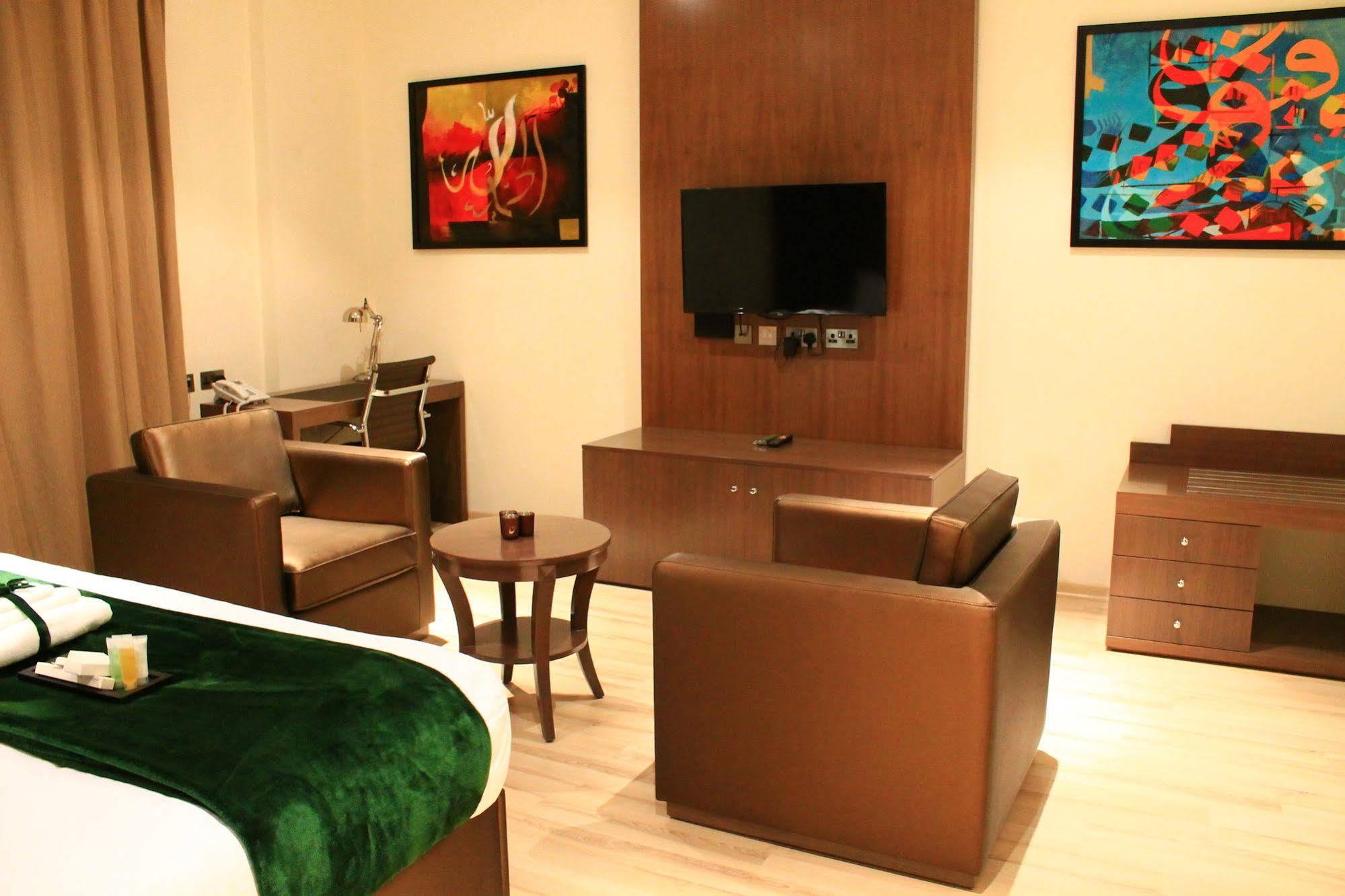 Rawda Hotel Doha Exteriör bild