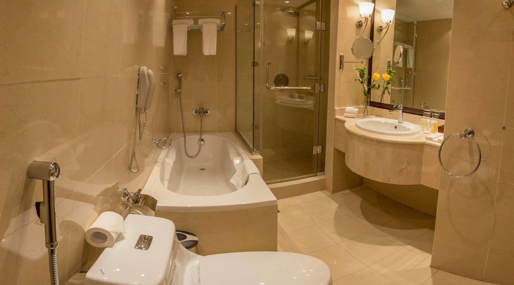 Rawda Hotel Doha Exteriör bild